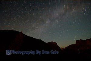 Yosemite Tunnel View star trails w/wispy clouds